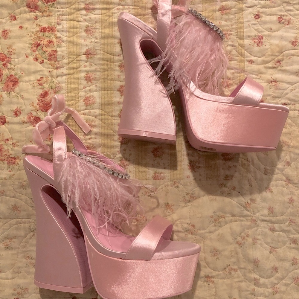 Sugar Thrillz by Dollskill NIB NWT Turn Up the Glam Heels size 8